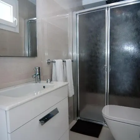 Puerto Del Carmen Sleeps 9 With Pool Air Con And Wifi ヴィラ *