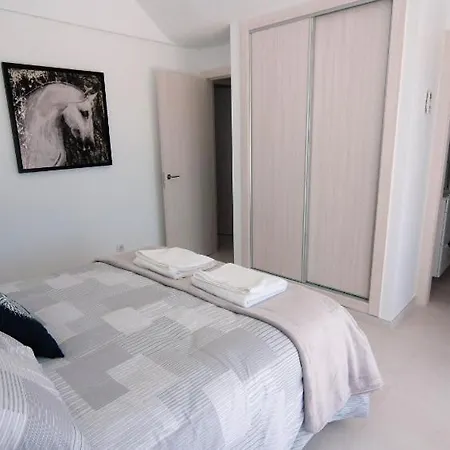 Puerto Del Carmen Sleeps 9 With Pool Air Con And Wifi * بويرتو ذيل كارمين