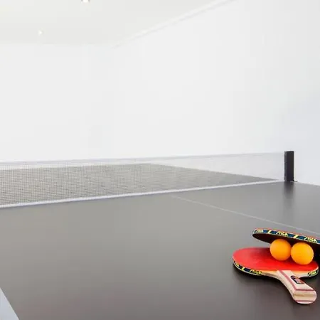 Puerto Del Carmen Sleeps 9 With Pool Air Con&wifi *