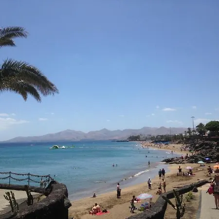 Puerto Del Carmen Sleeps 9 With Pool Air Con&wifi * Puerto del Carmen (Lanzarote)
